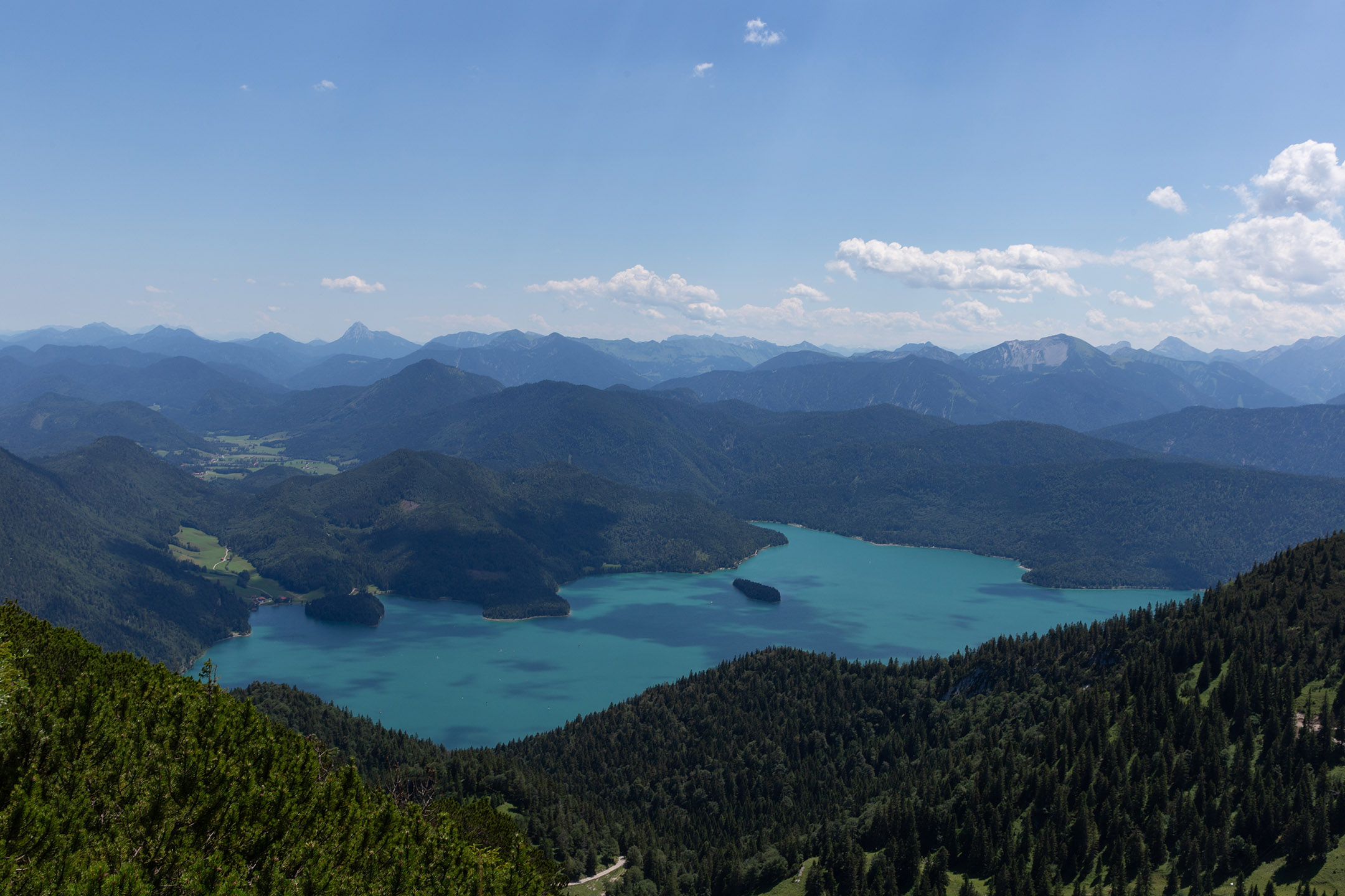 山顶俯瞰瓦尔兴湖