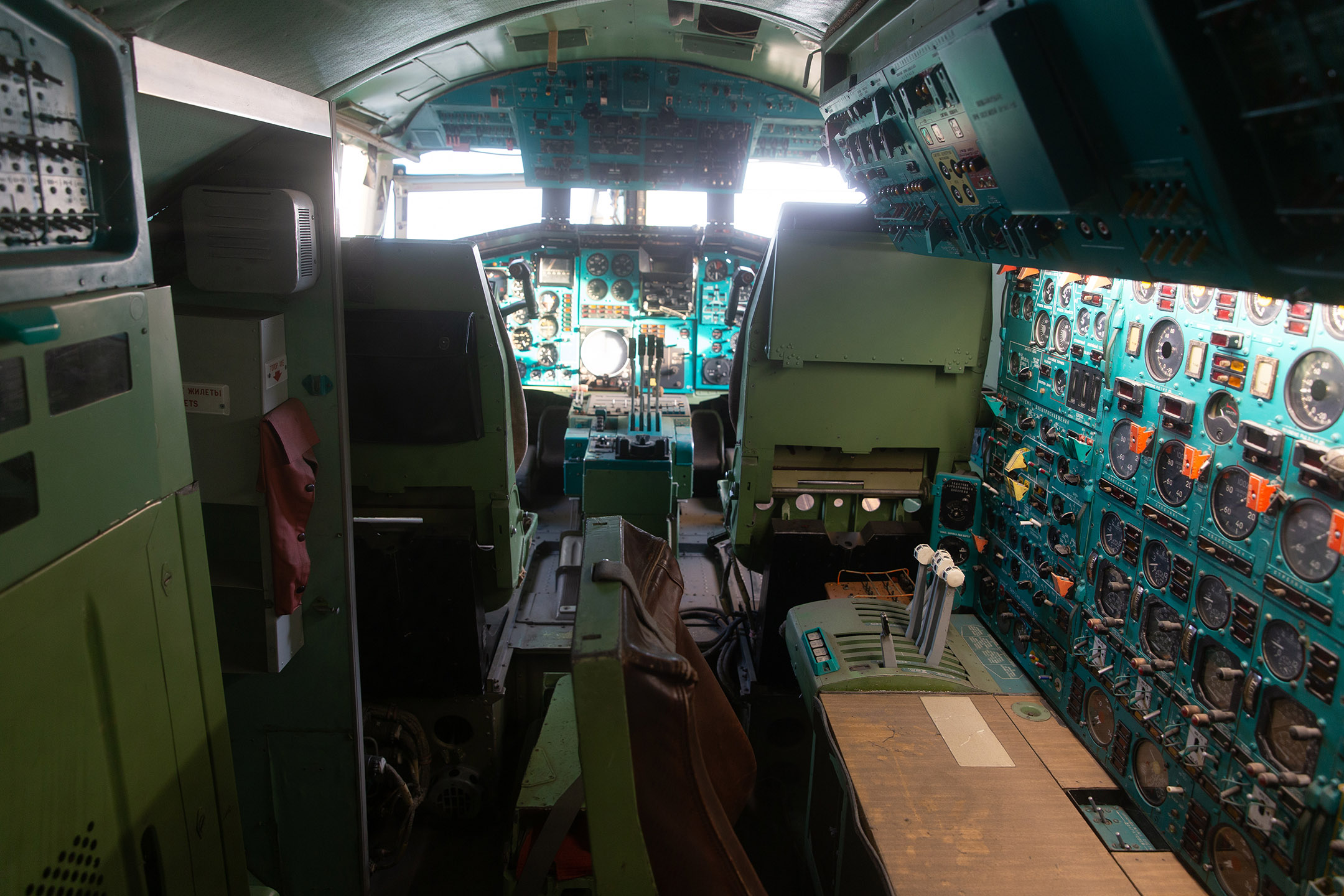 图144的各个角度以及驾驶室