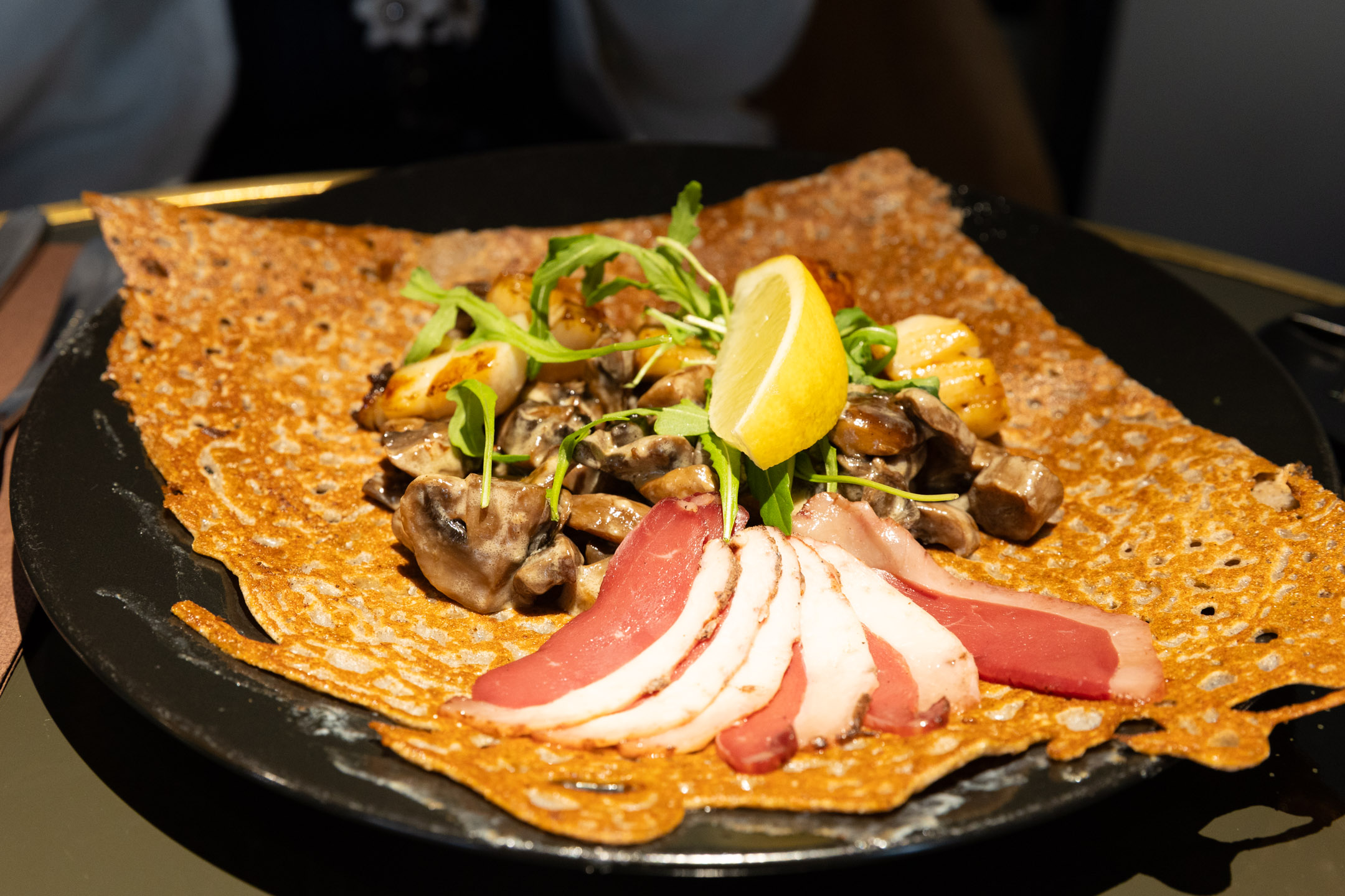 荞麦薄饼+煎贝柱和烟熏鸭胸