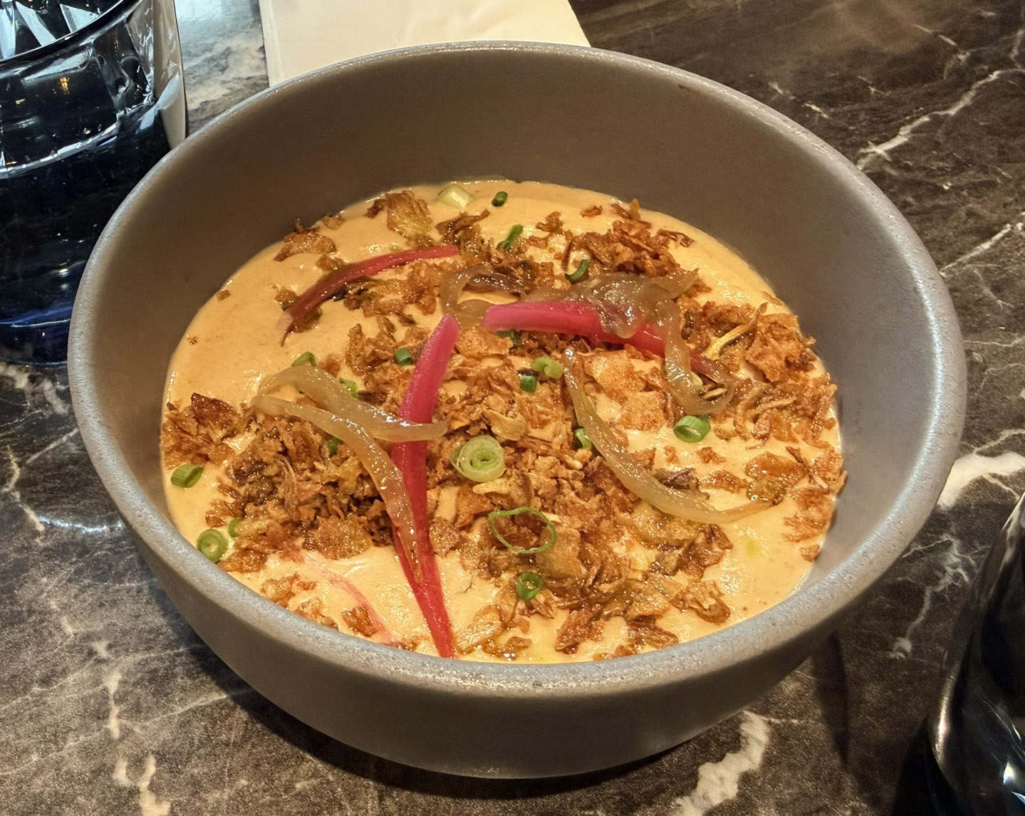 完美蛋配焦糖洋葱奶油酱